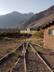 自由研究で小学生が楽しめる電池を使わない工作は？